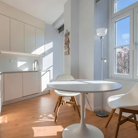 Апартаменти Monteverde Iii By Innkeeper